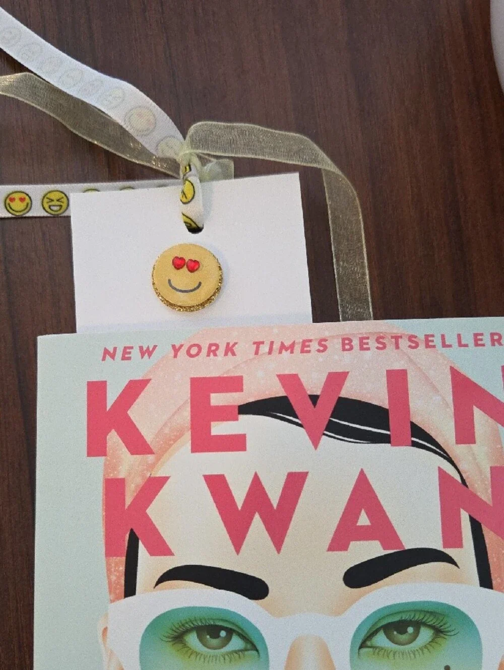 Emoji Bookmark with Heart and Books